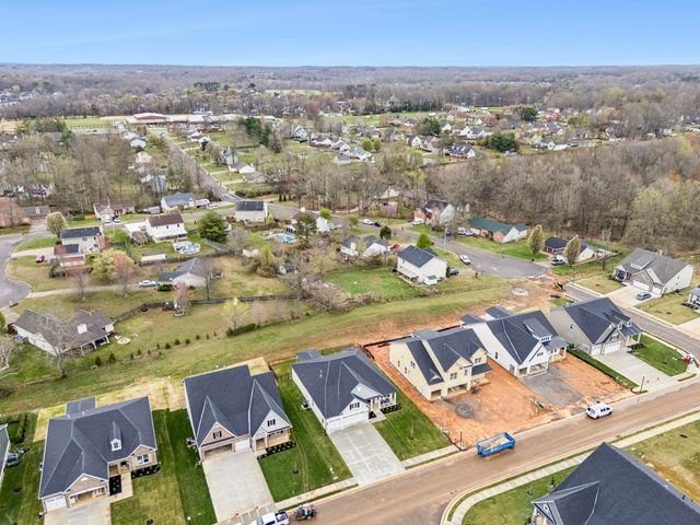 837 Odell Dr, White House, TN 37188