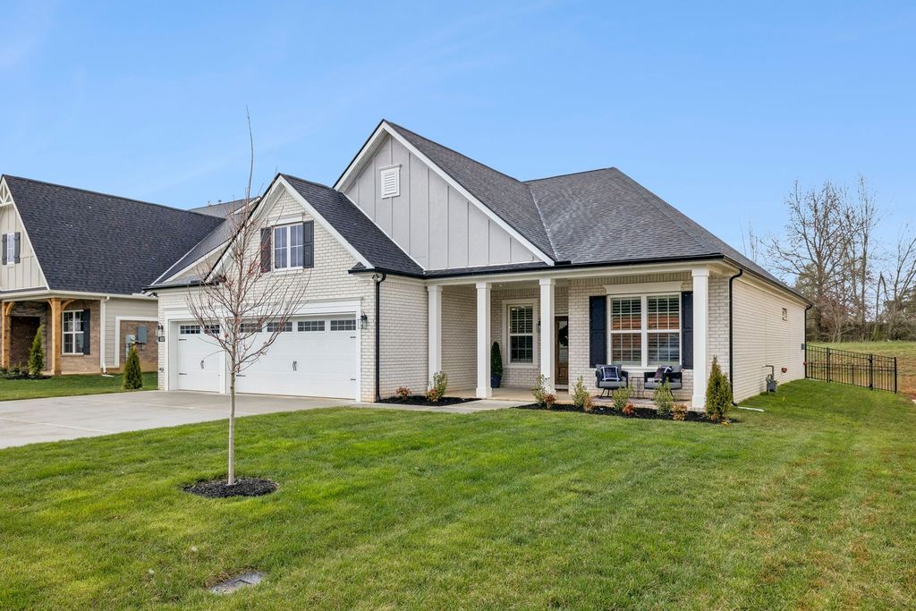 837 Odell Dr, White House, TN 37188