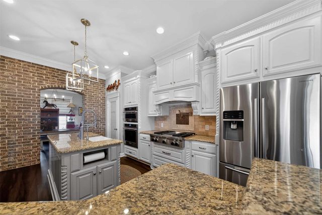 23151 Champion Drive, Lindale, TX 75771