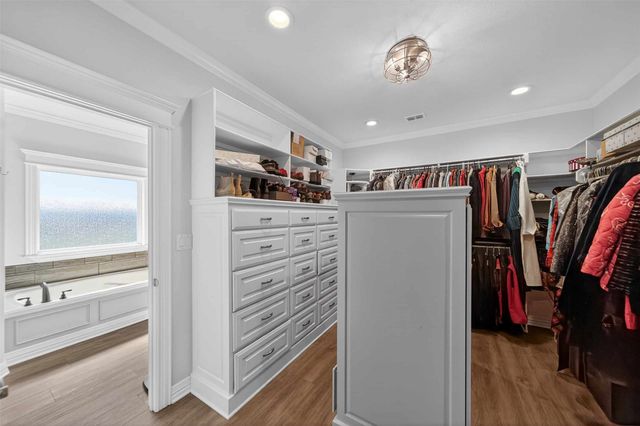 23151 Champion Drive, Lindale, TX 75771