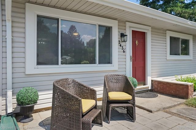 2436 Toby Road, Orion Charter Township, MI 48359