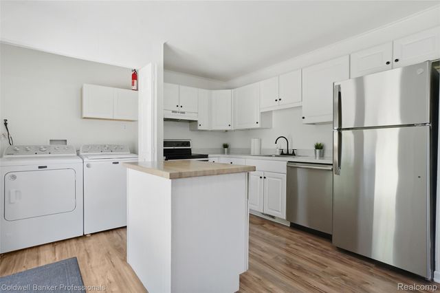 2436 Toby Road, Orion Charter Township, MI 48359