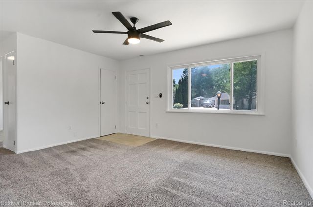 2436 Toby Road, Orion Charter Township, MI 48359