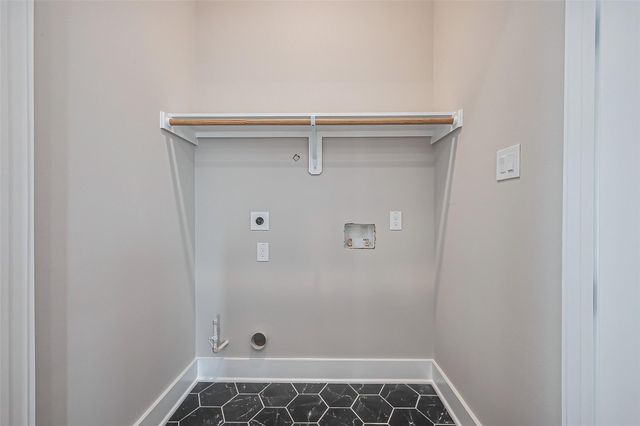 1222 W 24th Street D, Houston, TX 77008