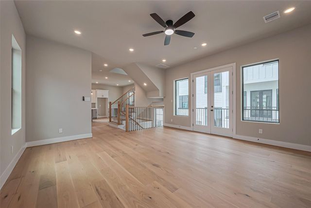 1222 W 24th Street D, Houston, TX 77008