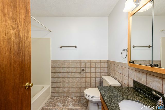 109 Staffordshire Commons Drive 109, Wallingford, CT 06492