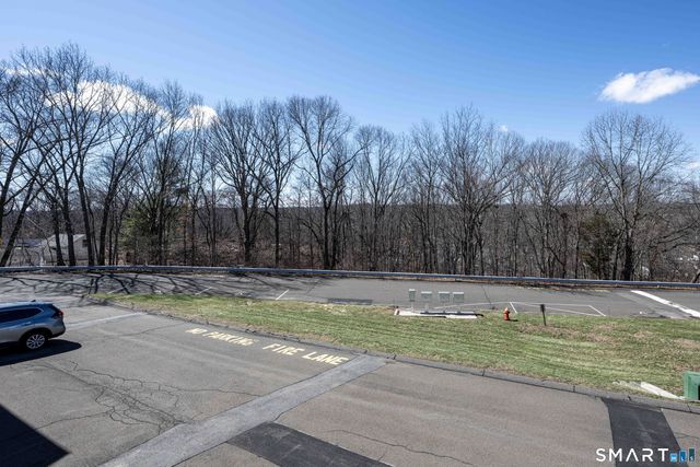 109 Staffordshire Commons Drive 109, Wallingford, CT 06492