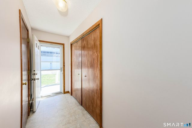 109 Staffordshire Commons Drive 109, Wallingford, CT 06492