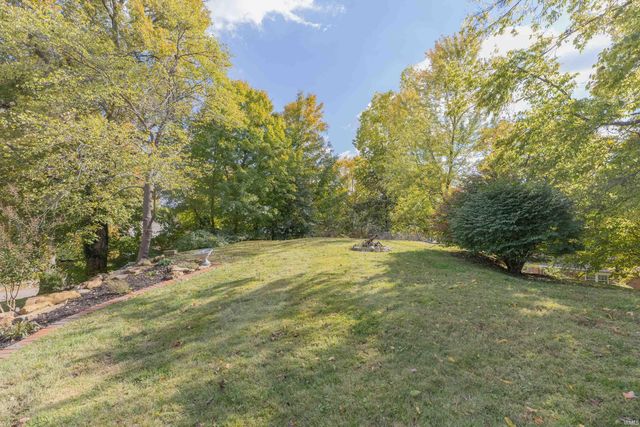 116 Sycamore Street, Newburgh, IN 47630