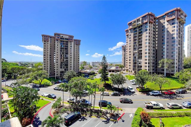 98-500 Koauka Loop 7M, Aiea, HI 96701