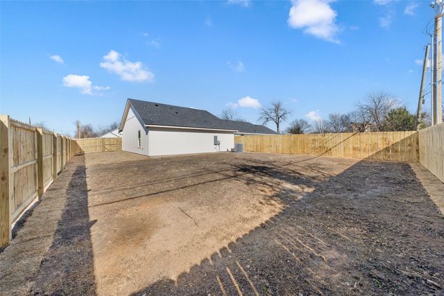 944 Holt Avenue, Waco, TX 76706
