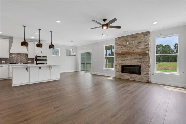 4250 Mary Ruth Way, Loganville, GA 30052