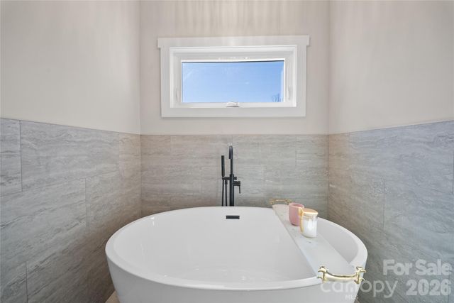 78 Scott Meadows Drive, Asheville, NC 28806