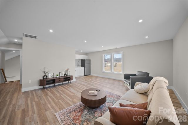 78 Scott Meadows Drive, Asheville, NC 28806