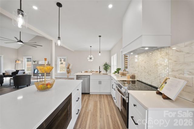 78 Scott Meadows Drive, Asheville, NC 28806