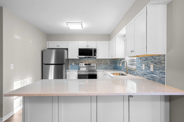 8335 Coventry, North Charleston, SC 29420