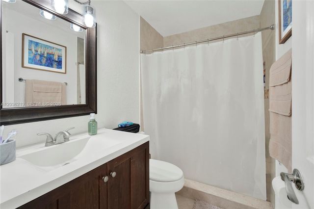 4260 SW 68th Ct, Miami, FL 33155