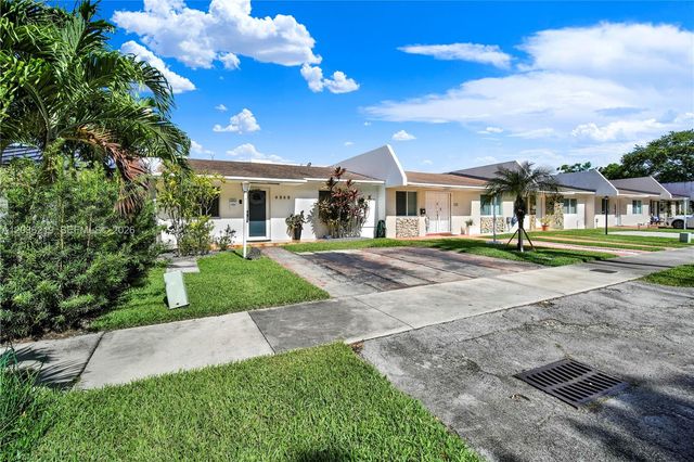4260 SW 68th Ct, Miami, FL 33155
