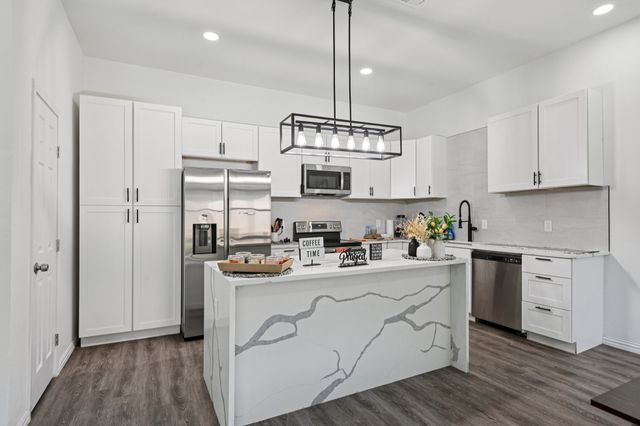 3605 flint rock Circle, Granbury, TX 76048