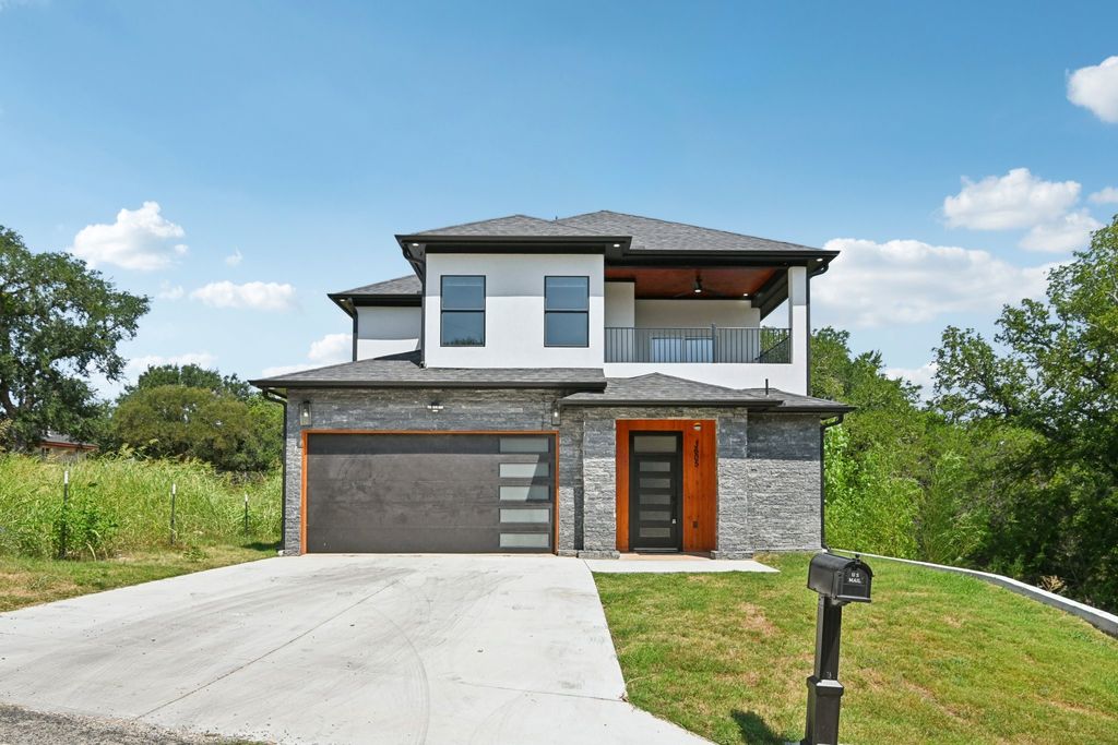 3605 flint rock Circle, Granbury, TX 76048