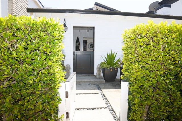 105 Via Ravenna, Newport Beach, CA 92663