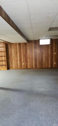 56527 Woodbine Lane, Elkhart, IN 46516