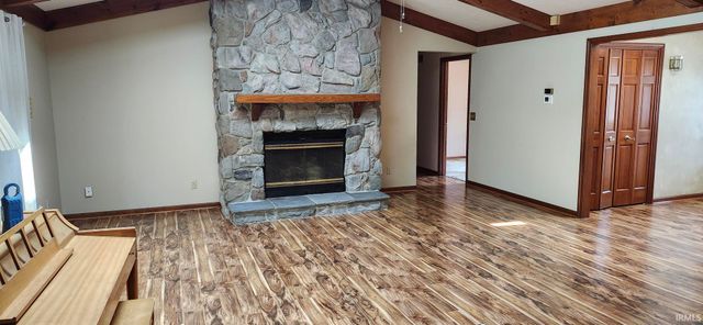 56527 Woodbine Lane, Elkhart, IN 46516