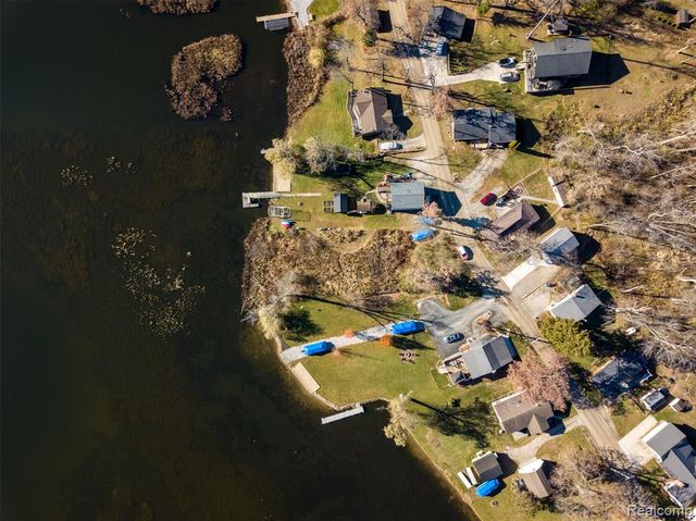 2146 Webster Park Drive, Howell, MI 48843