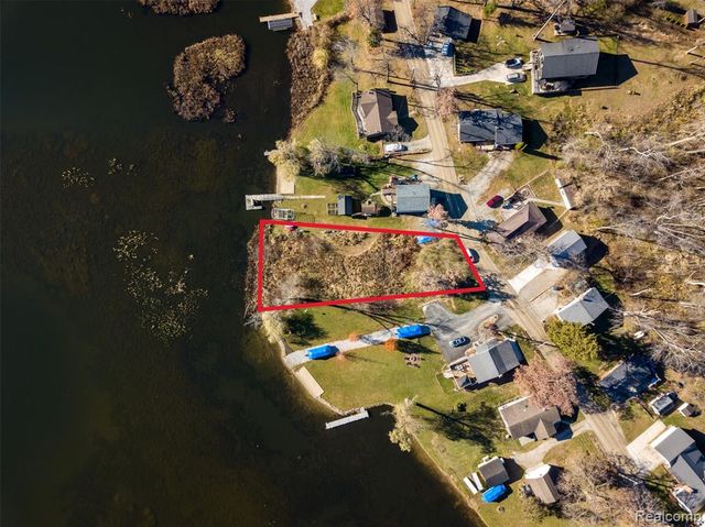 2146 Webster Park Drive, Howell, MI 48843