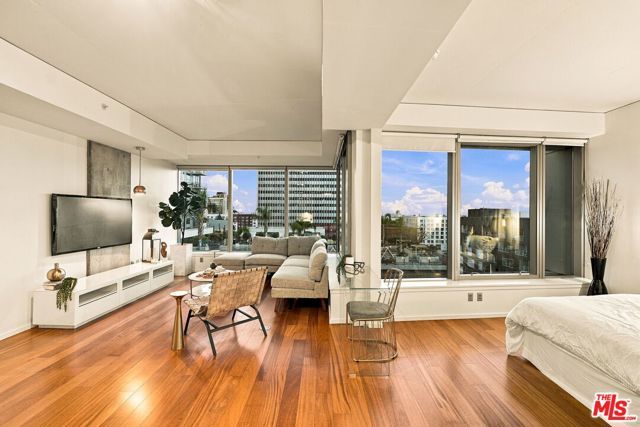 1155 S Grand Avenue 905, Los Angeles, CA 90015