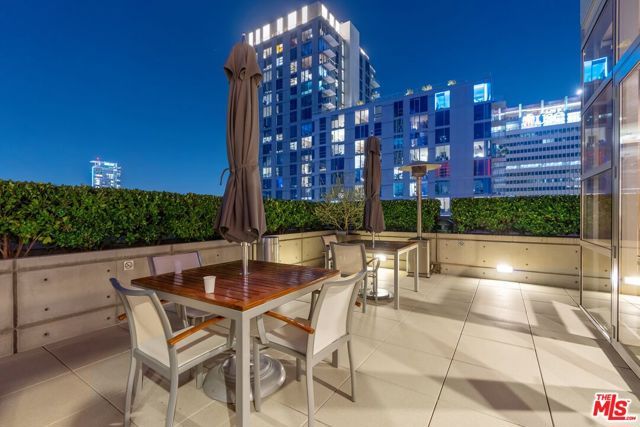 1155 S Grand Avenue 905, Los Angeles, CA 90015