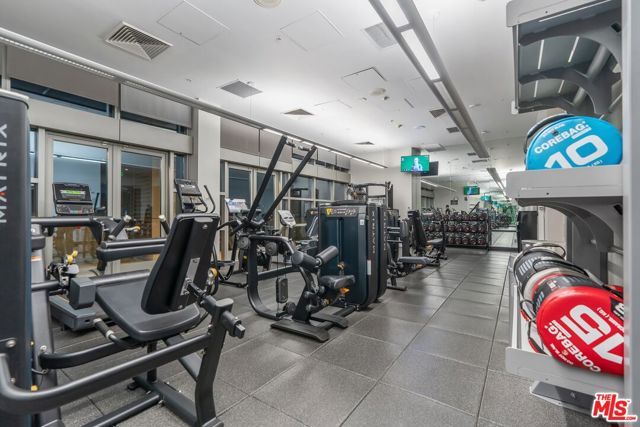 1155 S Grand Avenue 905, Los Angeles, CA 90015