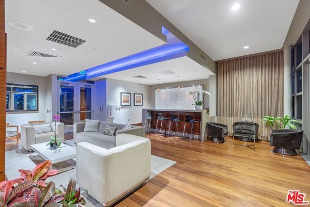 1155 S Grand Avenue 905, Los Angeles, CA 90015