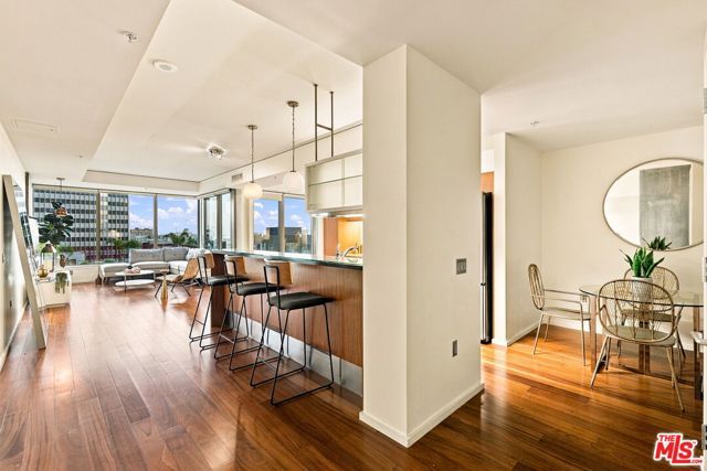 1155 S Grand Avenue 905, Los Angeles, CA 90015