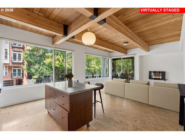2538 Nw THURMAN St 202, Portland, OR 97210