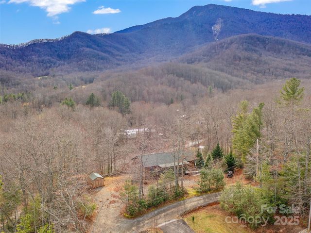 211 Cherry Hollow Road, Burnsville, NC 28714
