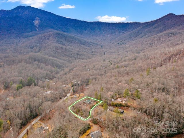211 Cherry Hollow Road, Burnsville, NC 28714