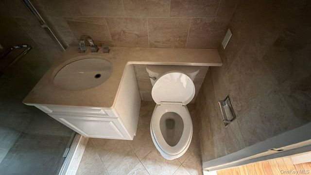 269-10 Grand Central Parkway 4U, Floral Park, NY 11005