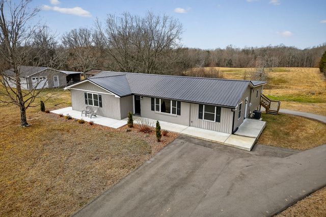 1277 Bluff Springs Rd, Mcminnville, TN 37110
