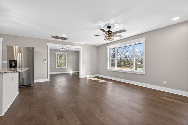 1277 Bluff Springs Rd, Mcminnville, TN 37110