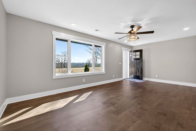 1277 Bluff Springs Rd, Mcminnville, TN 37110