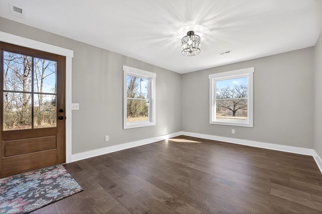 1277 Bluff Springs Rd, Mcminnville, TN 37110