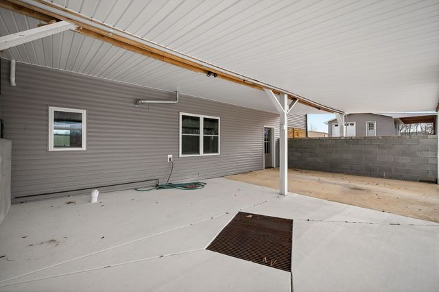 1277 Bluff Springs Rd, Mcminnville, TN 37110