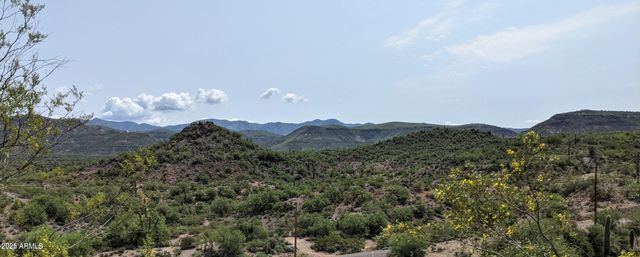 34930 S CHOLLA Drive, Black Canyon City, AZ 85324