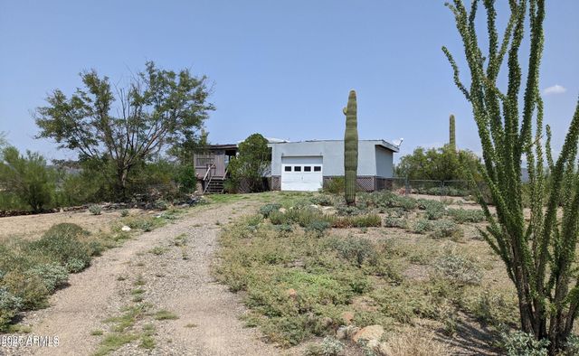 34930 S CHOLLA Drive, Black Canyon City, AZ 85324