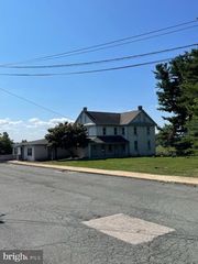 1600 POTSHOP RD, Eagleville, PA 19403