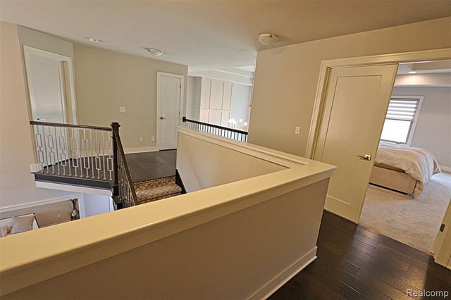 4966 Park Manor Drive, Troy, MI 48098
