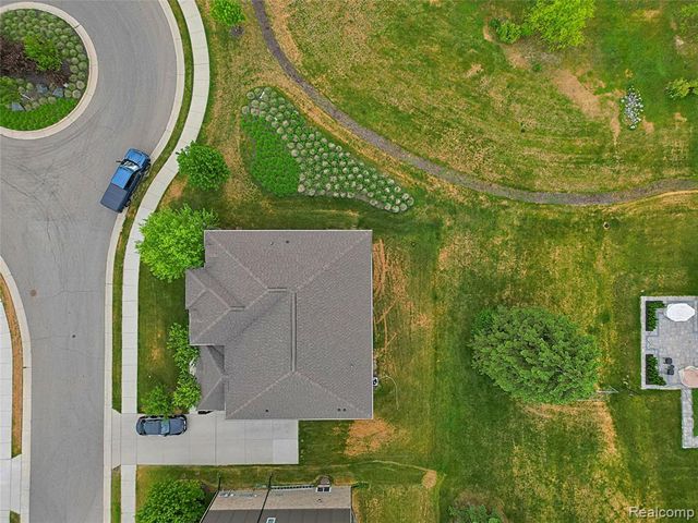 4966 Park Manor Drive, Troy, MI 48098
