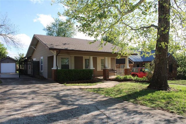 930 Maple Street, Yukon, OK 73099