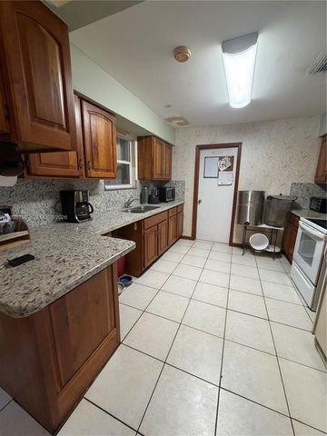 18940 SW 358th St, Homestead, FL 33034